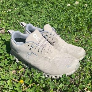 On Running Cloud Waterproof Shoes